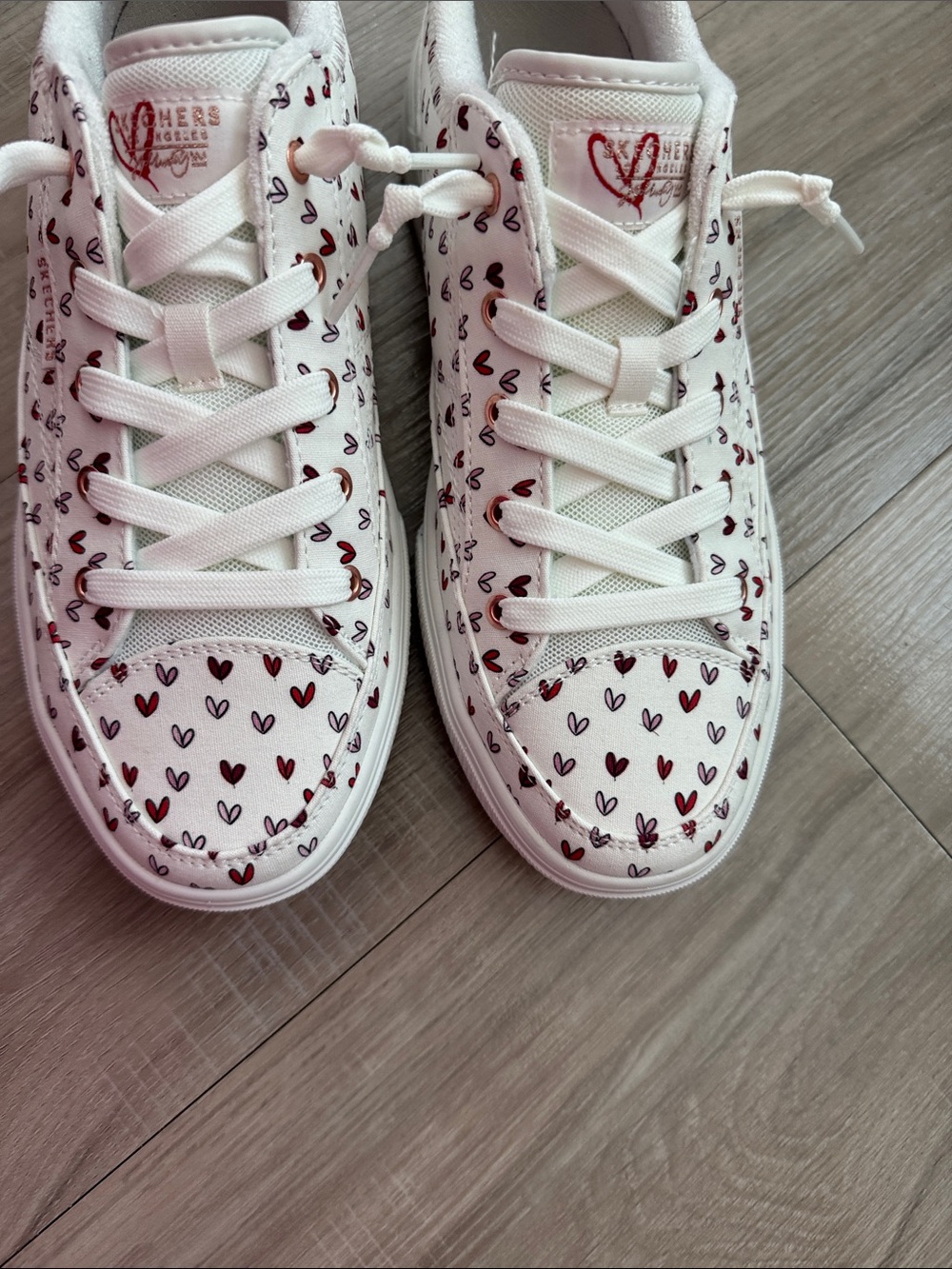 NWOT Skechers Women's Heart Print Archfit Sneakers, 10 - Picture 2 of 6